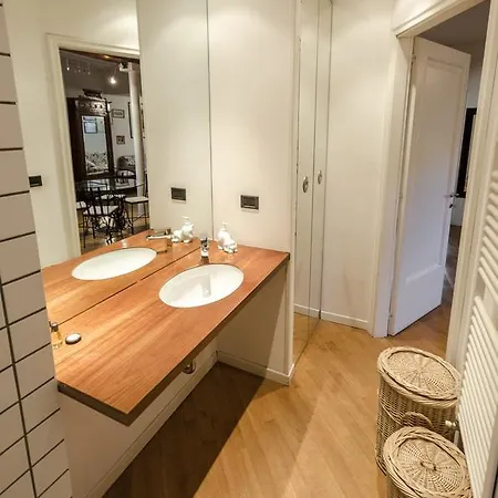Canguroproperties - Garibaldi Apartman *