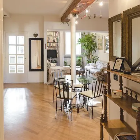 Canguroproperties - Garibaldi Apartment *